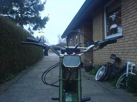 Puch Bytte TIl Zip og penge !  - ja ! styret er lidt mindre en den org. så skal lige have gemt kablerne lidt hehe ! billede 9