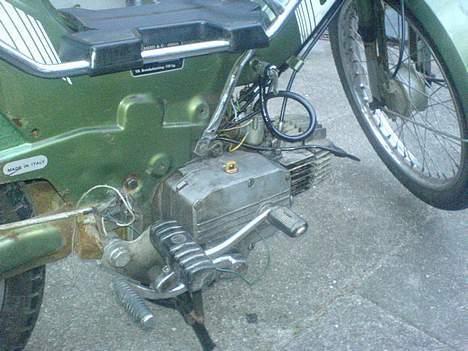 Puch Bytte TIl Zip og penge !  - ja ! en anden motor jeg har fået den af min far ! så jeg kunne lave den anden ! billede 13