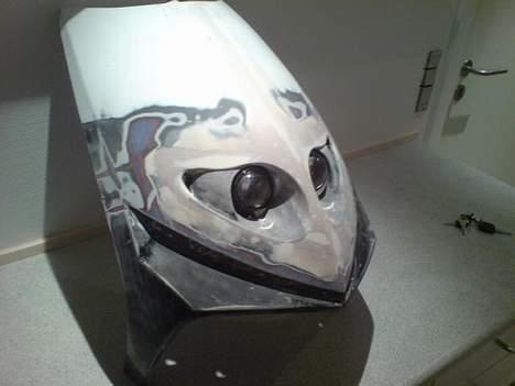 Suzuki Estilete - fik lige lyst til at sætte andre lygter i :) skal bare lige males.... billede 15