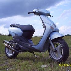 Yamaha Neos (Perlemor)