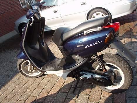 Yamaha neos ( Solgt ) - den er da fed og så rykker den oss.. billede 3