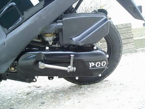 PGO >>Comet<< solgt - nyt :b fik slebet det helt ned og malet igen og lige lavet et bare detaljer billede 2