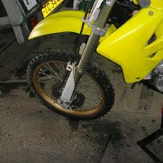 Suzuki RM 85 høj (solgt)