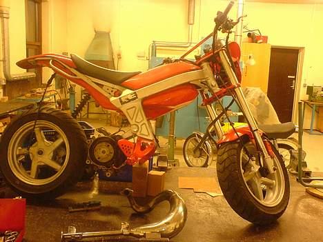 Suzuki Street Magic ~ SOLGT - - Taget med mobilen! billede 2