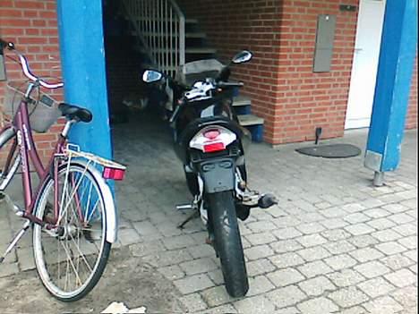 Aprilia Rs50 SOLGT* - Fin lygte ( Lyserød belysning ) billede 5