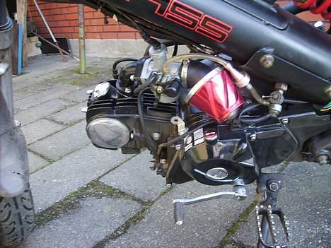 Sachs Madass Byttet til Sonic - Motoren, 125 ccm, den anden har den tidligere ejer bollet møøøøjfin´  billede 3