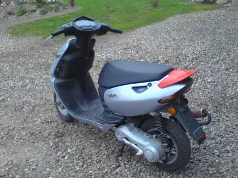 Aprilia Sonic GP (SOLGT !!) - Den dag hvor jeg lige havde fået den , :P billede 5