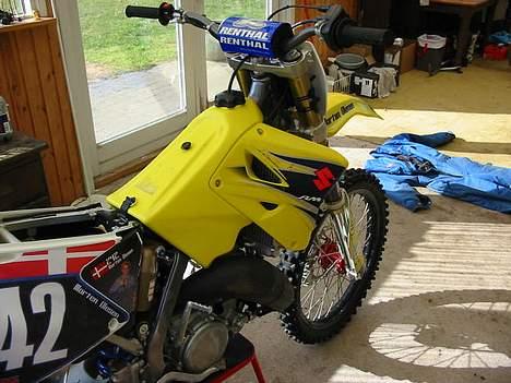 Suzuki rm 125 (solgt.) billede 4