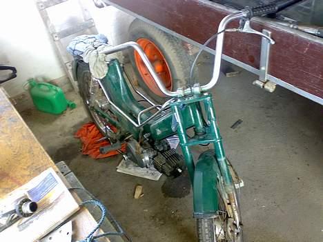 Puch Maxi *Til salg*  - Puch maxi KL. Mangler Karb. grebklinger, forlygte. Tilsalg for 1200  billede 8