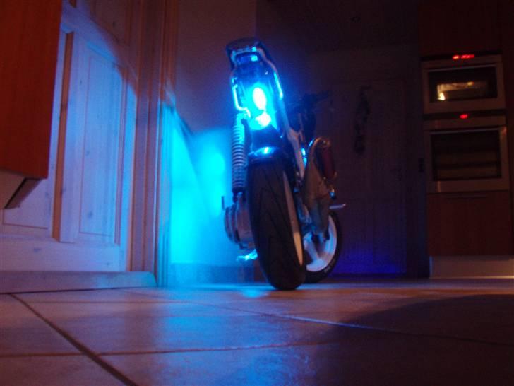 Suzuki street magic tilsalg billede 10