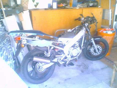 Yamaha TZR 50 (Med nye billeder) - Den rå yamaha tzr50 11/4-07 billede 1