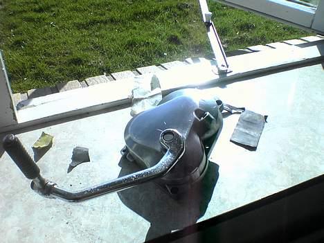 Puch E50 (Projekt) SOLGT! - under pulering af k starter skjold billede 17