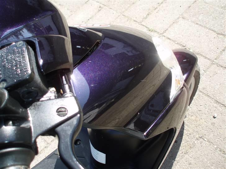 Yamaha jog r SOLGT!!! - nyt taget d. 21/5-08 ingen ridser kun solspejlning billede 14