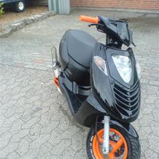 Aprilia •• Sonic AC SÐ _ Hc'