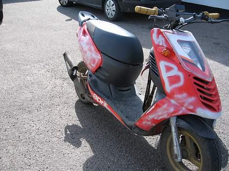 Aprilia sonic  BYTTET - Min bollede knallert.. :D billede 1