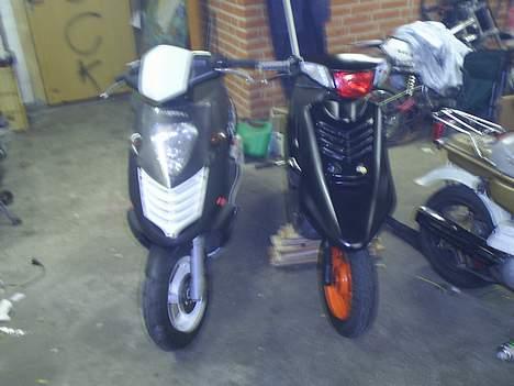 Yamaha jog ( solgt ) billede 5