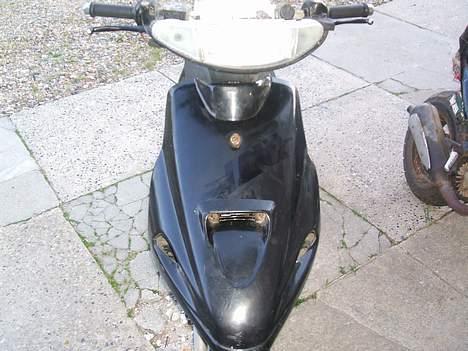 Adly pista solgt billede 5