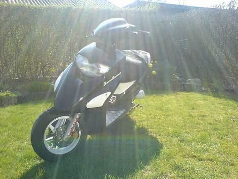 Honda SFX -> SOLGT ! - 16-4-07  Ser lækkert ud med de hvide fælge (: billede 13