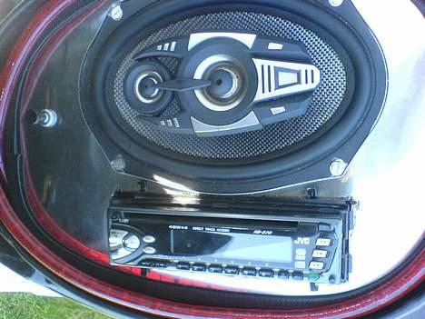 Aprilia Rally Evo ac. (Solgt) - JVC anlæg og 360w højtaler billede 2