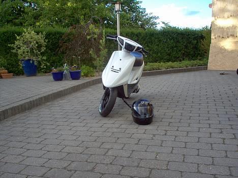 Yamaha Jog FS - Solgt :( - Sådan ser den ud, og endnu vildere kører den ! billede 5