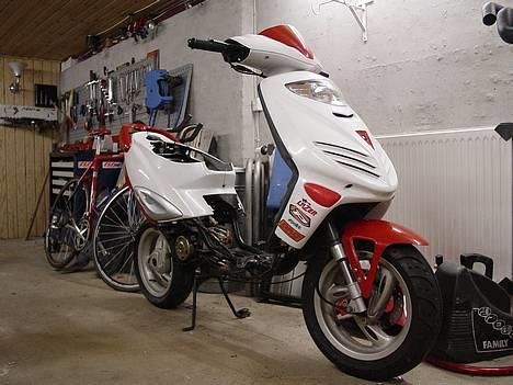 Adly Supersonic - Adly fra siden billede 4