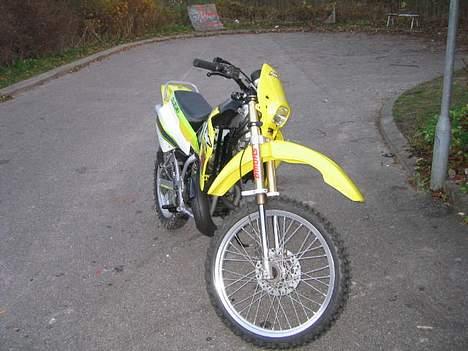 Suzuki RMX billede 1