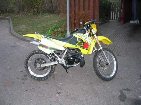 Suzuki RMX billede 3