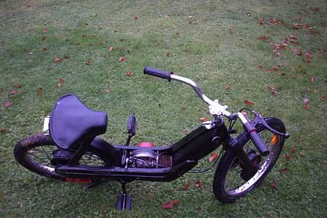 Vespa ciao - Her kan man rigtig se, min styr holder, som er lavet til en Puch Maxi. Men passer meget godt til en Ciao. Og styret er fra en Suzuki Dm50... billede 4