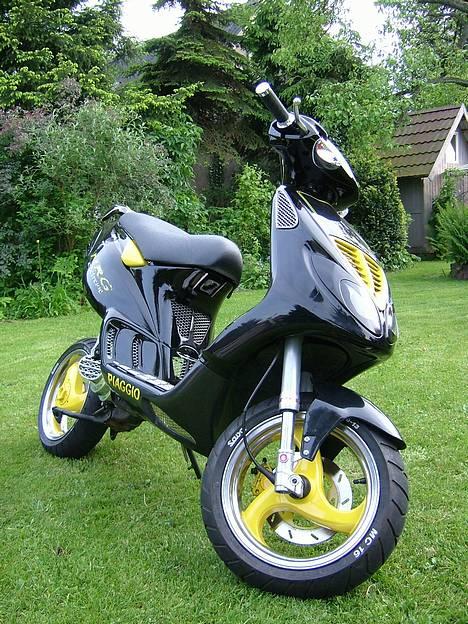 Piaggio NRG SOLGT :( - Som den står nu. Mangler at montere og male 2 stk. skjolde billede 3