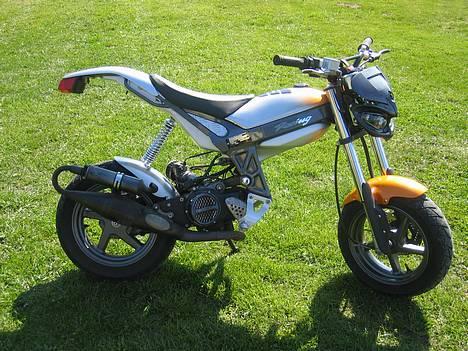 Suzuki street magic-Front sælges billede 1