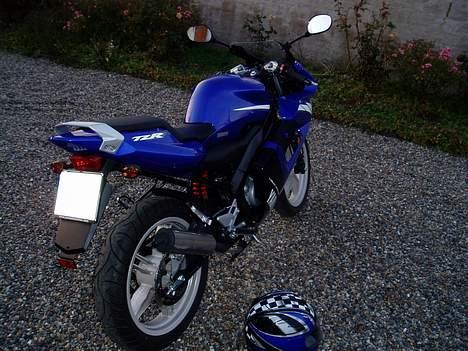 Yamaha TZR billede 3