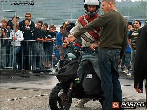 Piaggio NTT & Sonic - ScooterAttack hockenheimring 2005 på vej til Sprint 150 m billede 1