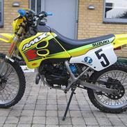 Suzuki Rmx