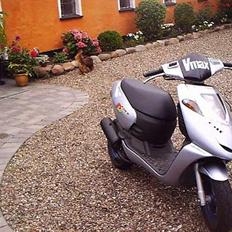 Aprilia sonic--(SOLGT)