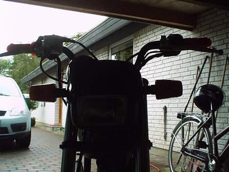 Suzuki street magic ( SOLGT ) - Std. forskærm, hvis nogen har nogle katteøjne til salg, så skriv! billede 2