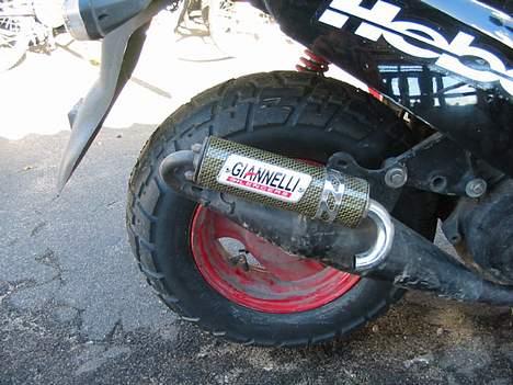 PGO Hot50  - min sfx gik 130 med det... hotten gik 110.. haha.. vammelt ophæng. men virkede ;) billede 9