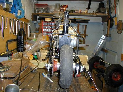 MiniBike honda ved at lave den om billede 4