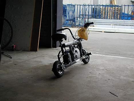MiniBike honda ved at lave den om billede 10