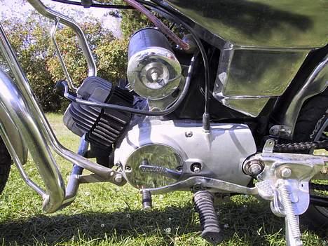 Yamaha 4 g DX - Motor (Hverken kåbe, fælge el. knallert er til salg) billede 4