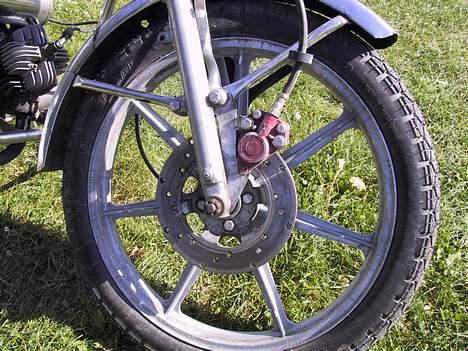Yamaha 4 g DX - Stjernefælg med skivebremse (Hverken kåbe, fælge el. knallert er til salg) billede 5