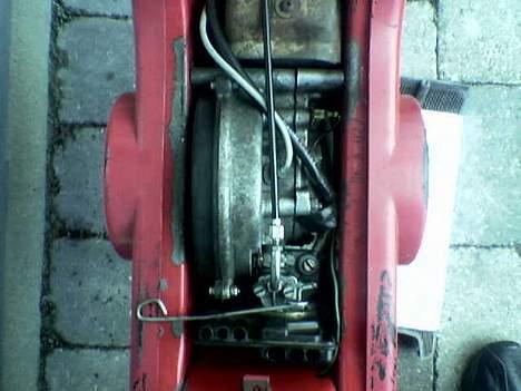 Vespa Ciao - motoren... (uden mallosi luftfilter) billede 4