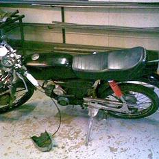 Yamaha 4-gear...(SOLGT)