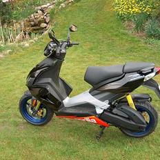 Aprilia SR 50 R Factory