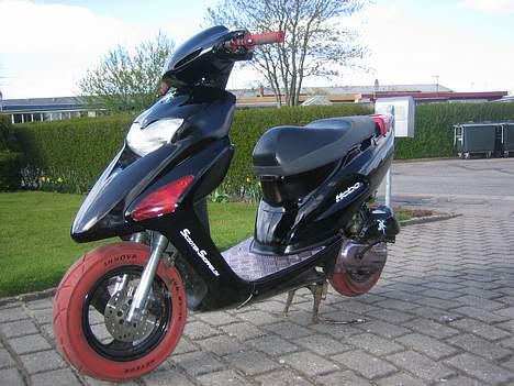 Honda  SFX [ solgt ] - Sort med røde detjaler . lækkert billede 15