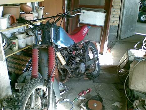 Yamaha 125 byt med jog stel billede 4