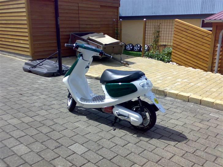 Yamaha Jog Space Innovation - NYE SKJOLDE? kommentar til farve tak. billede 5