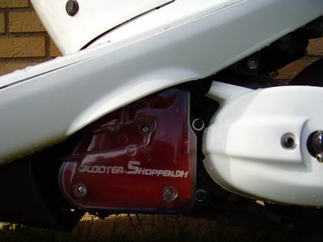 Yamaha Jog Space Innovation - Mit Luftfilter med Blåt Neon Lys Rundt i Kanten billede 14