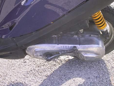 Yamaha Jog As (Solgt) - Delvist poleret, enten bliver det poleret helt op, eller også bliver det glasblæs og malet hvidt. billede 10