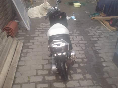 Yamaha jog  solgt billede 8