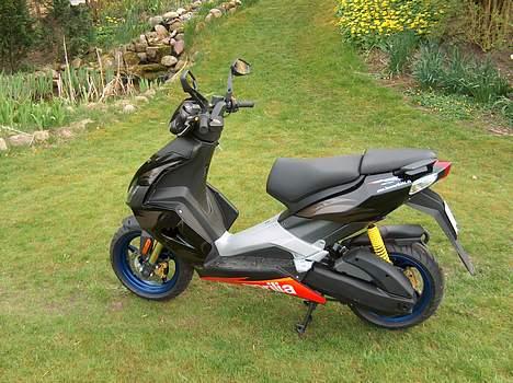 Aprilia SR 50 R Factory billede 2